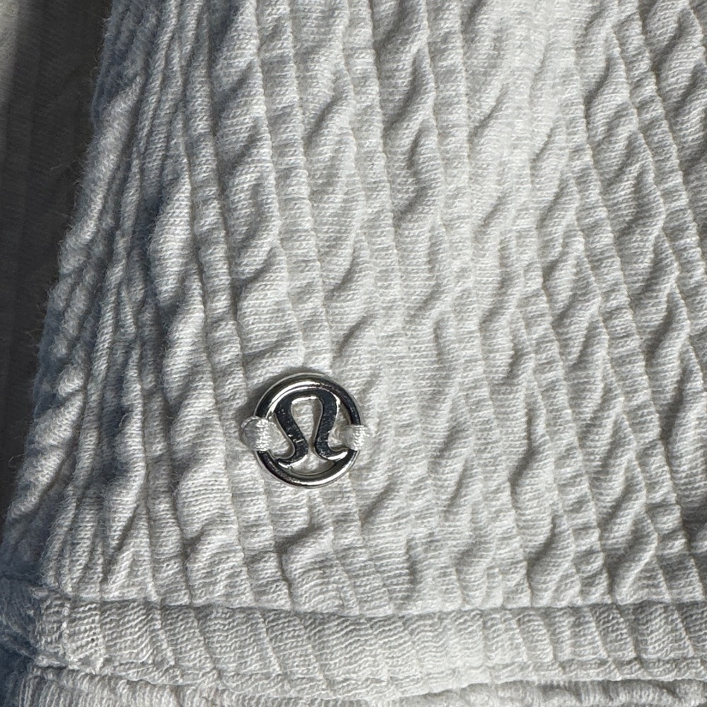 Lululemon Retreat Yourself pullover Turtleneck - Picture 2 of 3
